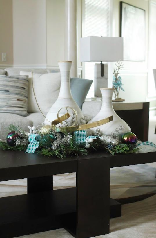 Holiday-Ready, Right on Time: Designer Tips for Effortless Hosting This Season