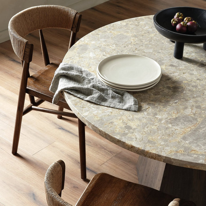 Brisa Round Dining Table