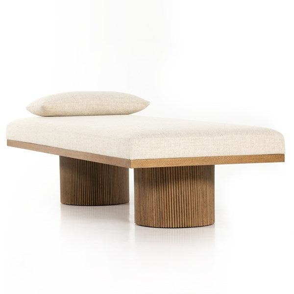 JAKOBI CHAISE-THAMES CREAM